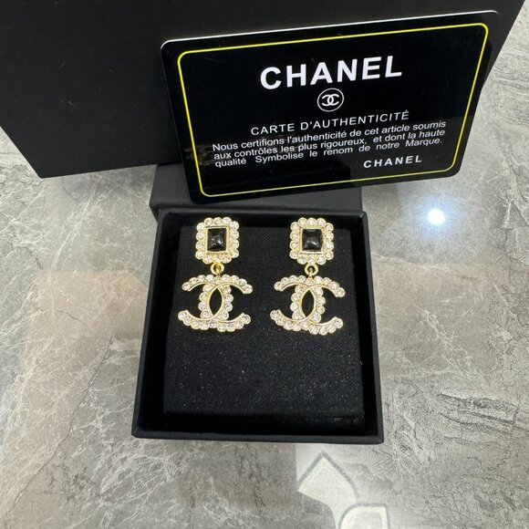 Chanel earrings - Picture 1 of 6
